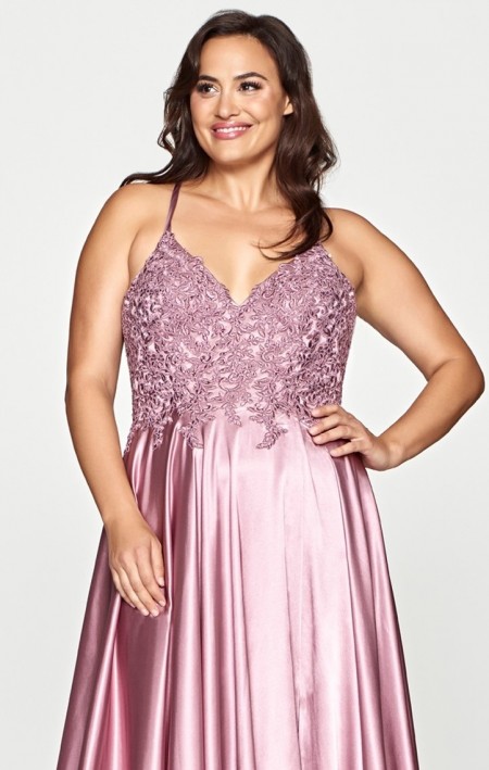 PLUS SIZE PROM DRESS - REDUCED